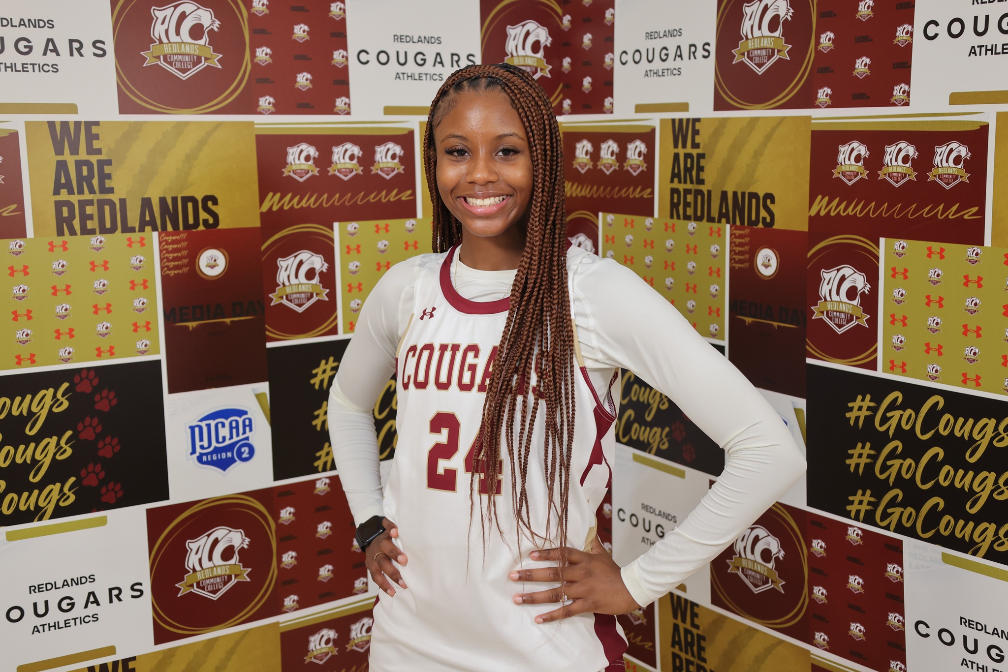 #24 Chloe Perry Chloe Perry Headshot